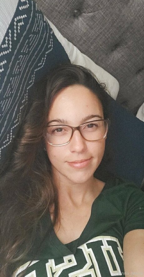 Arianna Marie pornographic model pic