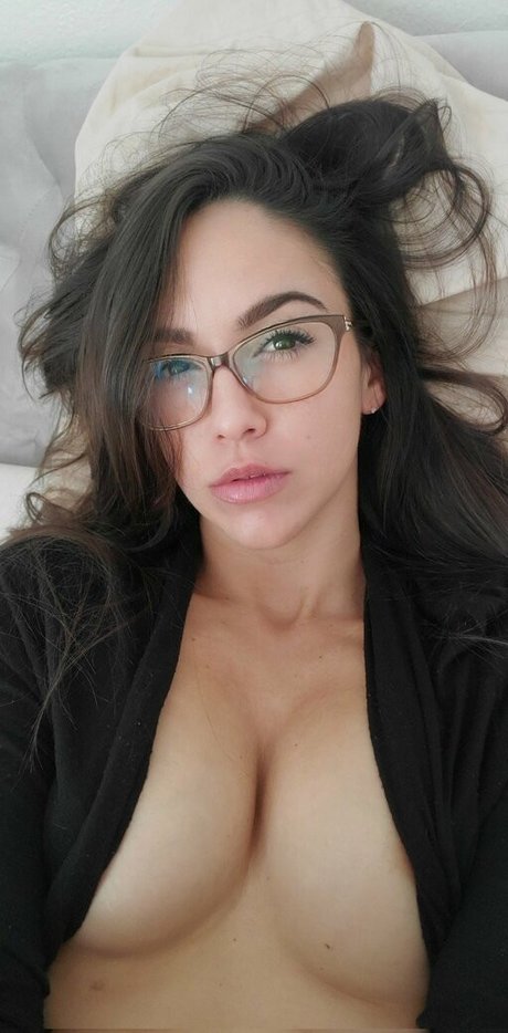 Arianna Marie star naked photos