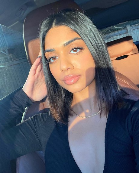 Priya Ares model nudes img