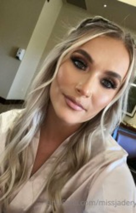 Jade Rylee hot pornstar photos