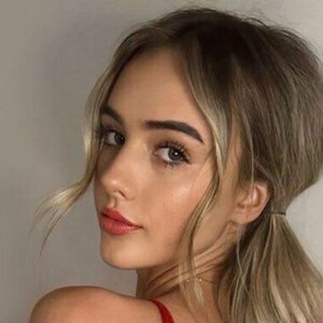 Smwea star adult photo