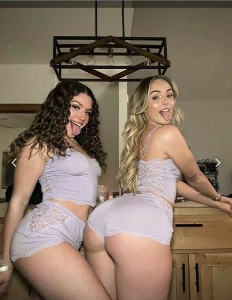 Smwea model beautiful galleries