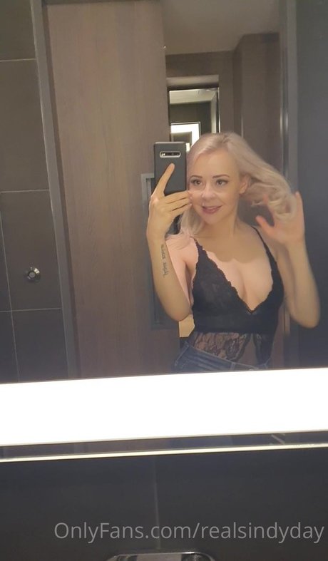 Sindy Day nudes model pic