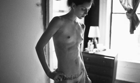 Cam Damage pornographic model photos