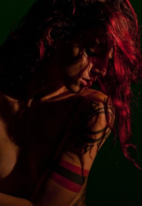 Cam Damage model sex archive