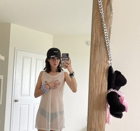 Anne Frank adult actress picture