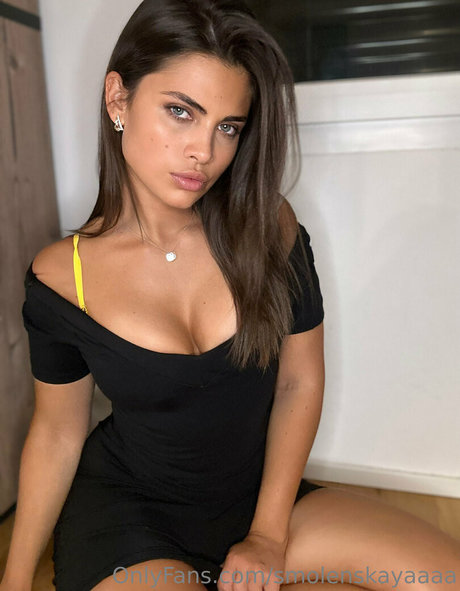 Yeva Smolenska perfect actress photo