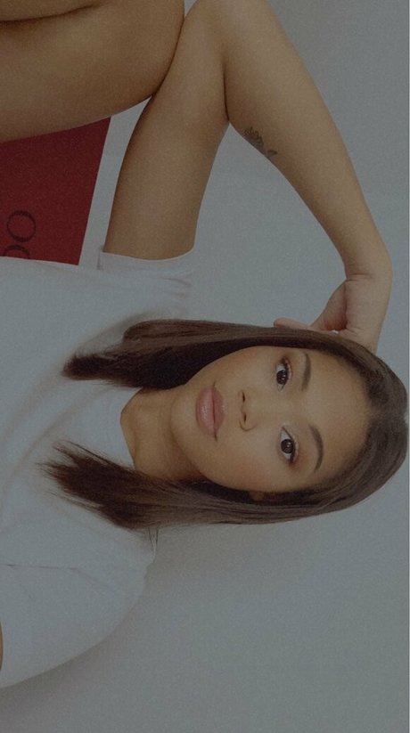 Michelle Anderson naked actress picture