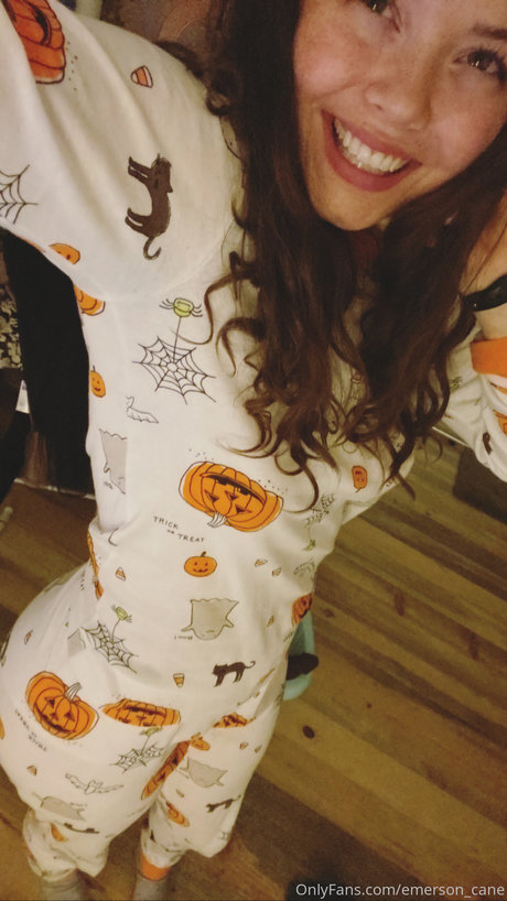 shemale handjob onlyfans hot sexy img