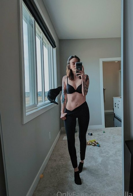 very skinny onlyfans hot nude photos