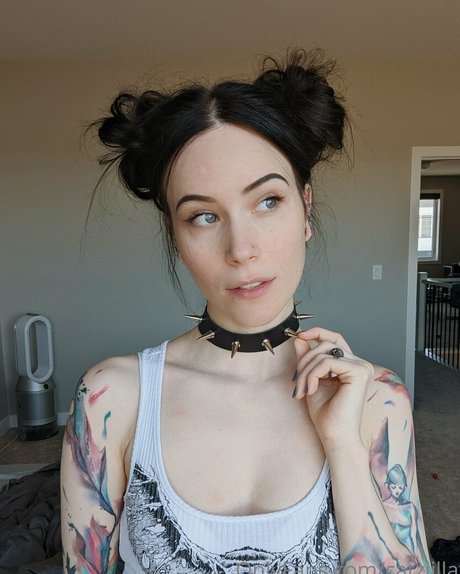 Catziilla pretty pornstar pictures