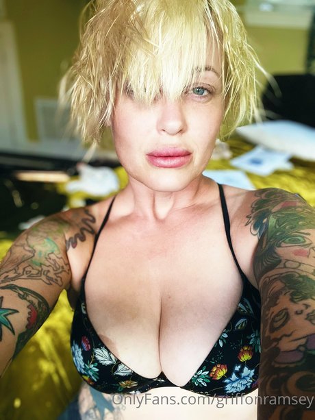Griffon Ramsey star adult photo
