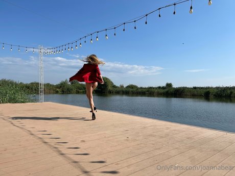 JoannaBear porn star archive