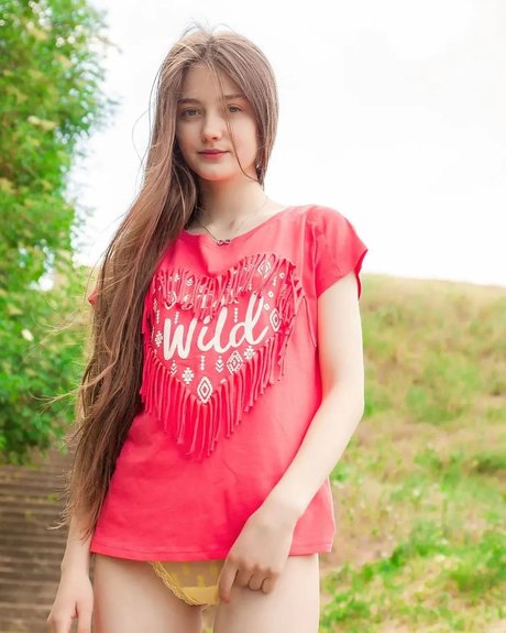 Maddie springs nice model pic