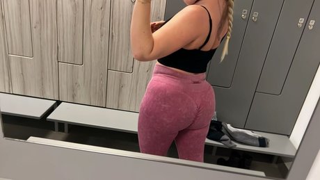 Annaka pornstar pretty photo