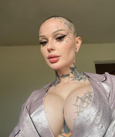 Embodoe pornstar beautiful archive