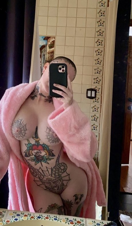 Embodoe perfect model pictures