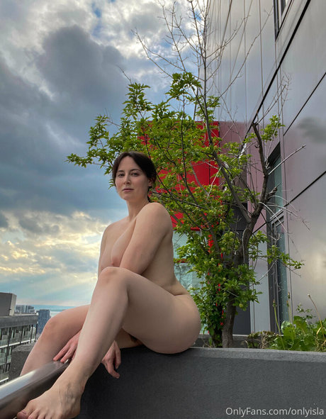 Isla David model nudes archive