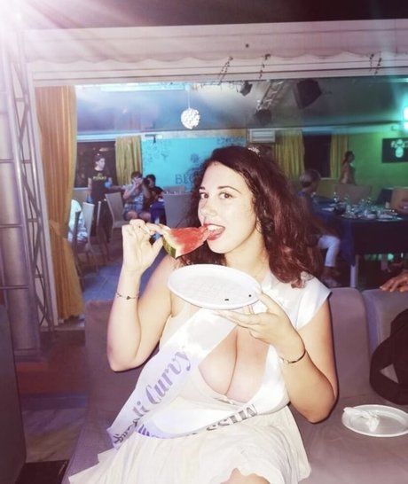 princygiuls star nude archive