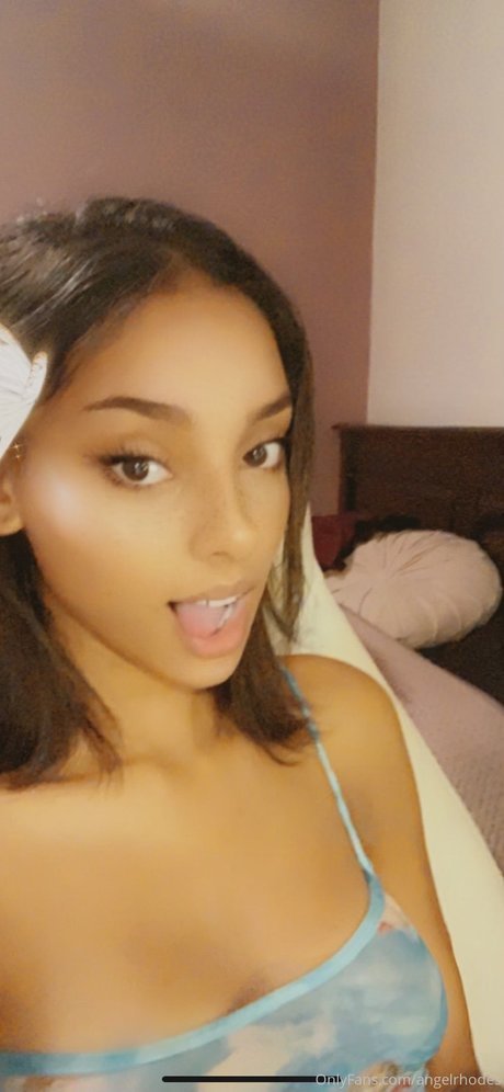 Angel Rhodes star beautiful photo