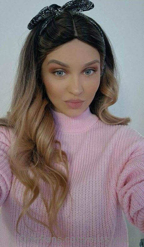 blonde shemale onlyfans hot naked images