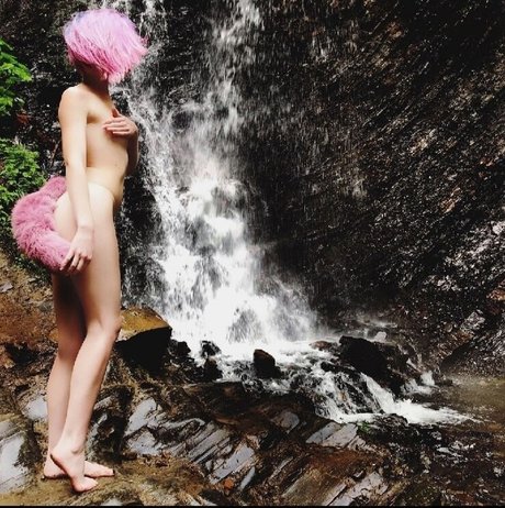 short hair onlyfans art naked gallery