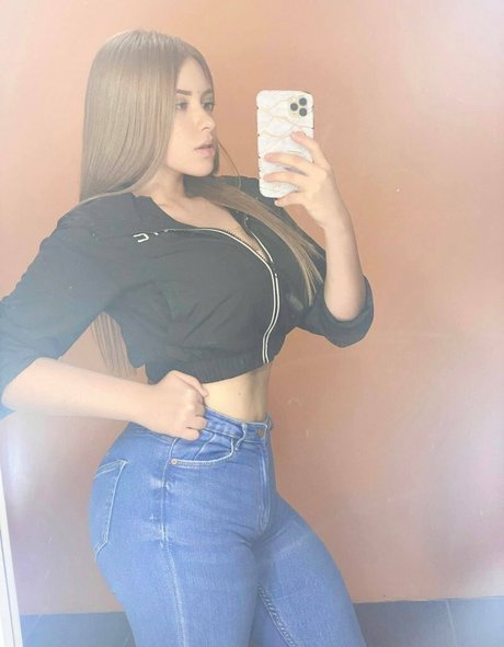 stephanie scarleth star hd photo