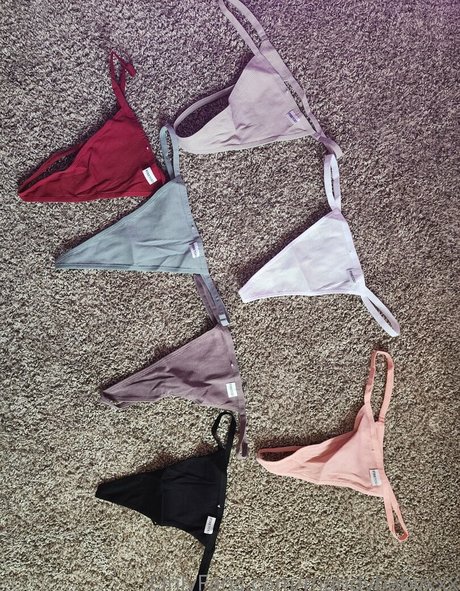 mandybabyxxx naked actress photo