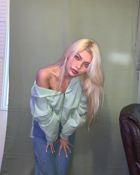 diakimeko xxx actress galleries