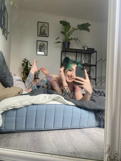 leather leggings onlyfans porno photo