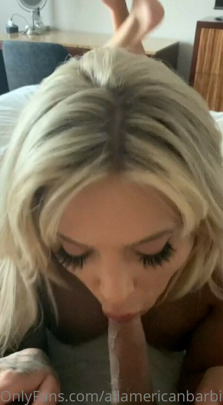 Christina Savoy naked star images