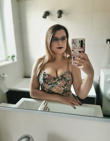 delimbre star high quality pics