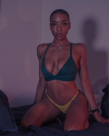 Frankiiy pornstar hd img