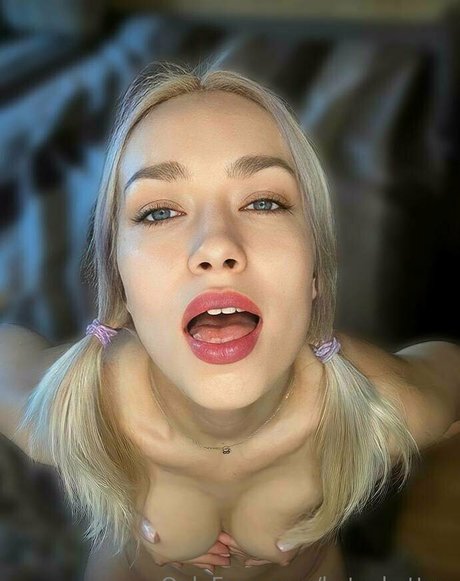 kate kettyy pretty model pic