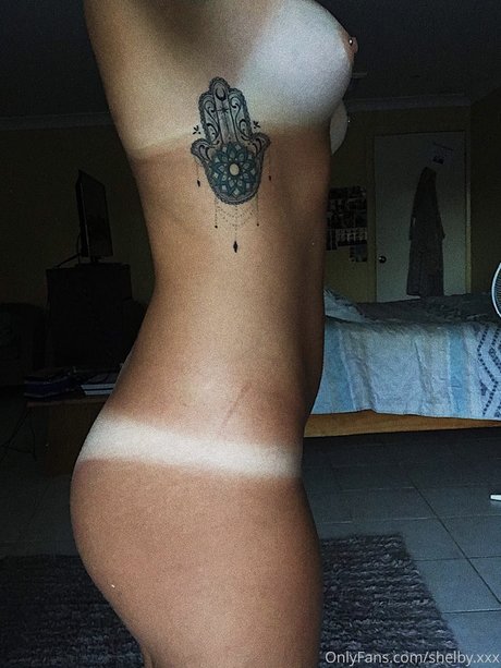 Shelby Lucisano nude model photo