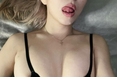 Ninja Vi beautiful pornstar galleries