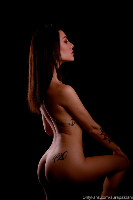 Aura Pazzani pornstar nice galleries