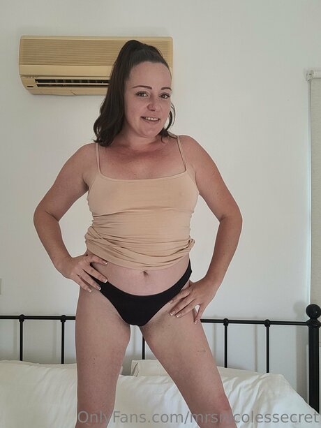 mrsnicolessecret erotic model archive