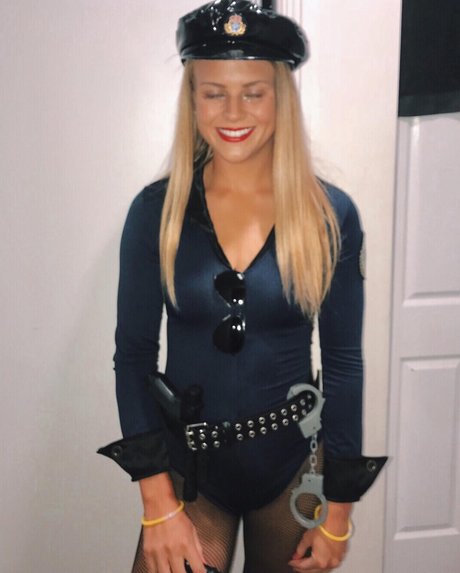 Phoebe Harris sex actress galleries