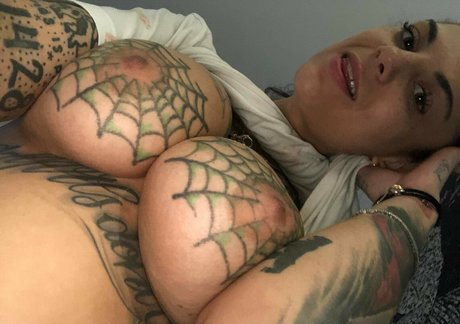 lactating onlyfans beautiful xxx gallery