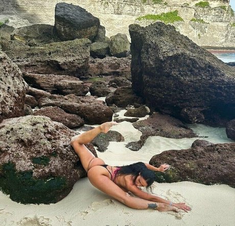 lesbian pussy onlyfans pornographic pic