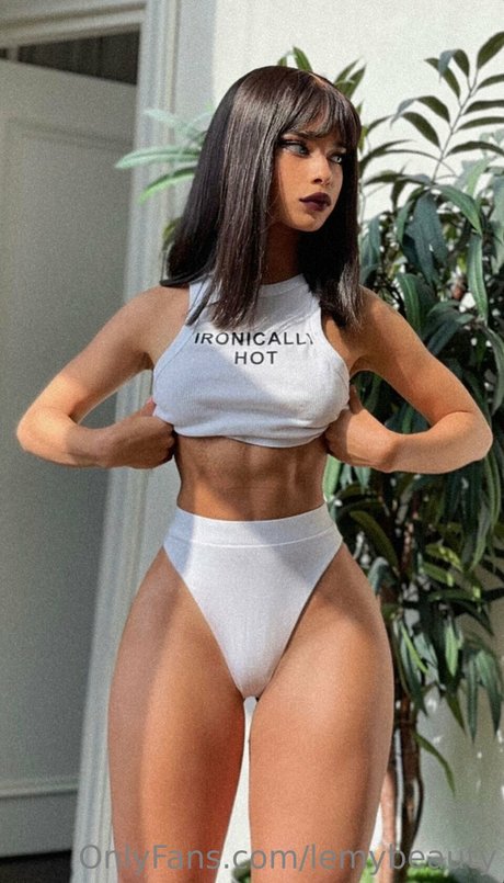 Lemy Beauty naked star image