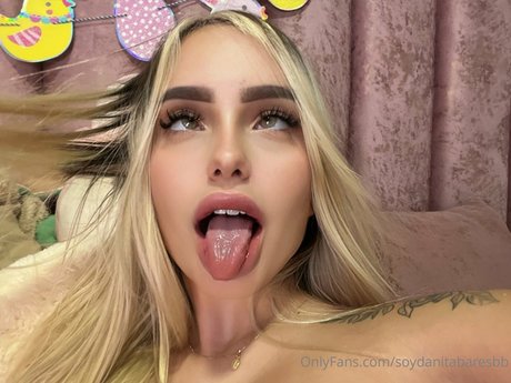 Daniela Tabares model adult picture