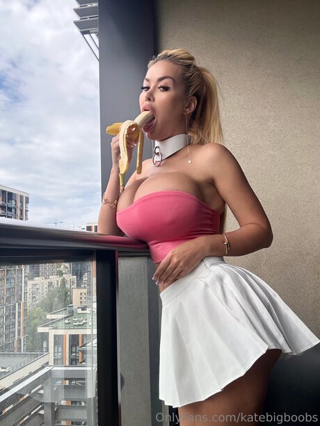 katebigboobs model nice pic