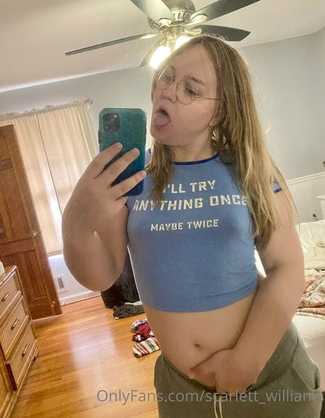 Scarlett Williams nude model pics