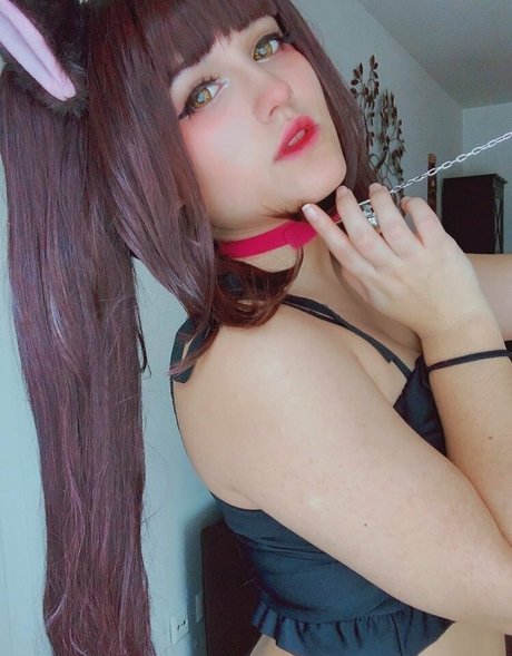 Niniitard model beautiful image