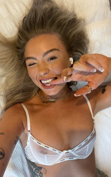 Jess Geary hd pornstar pic