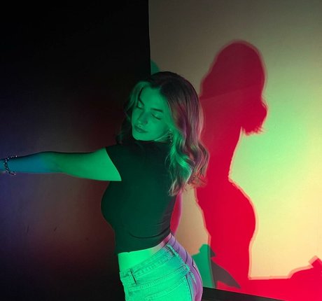 Riley F free pornstar archive