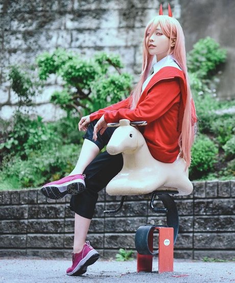 Ely Cosplay model adult images