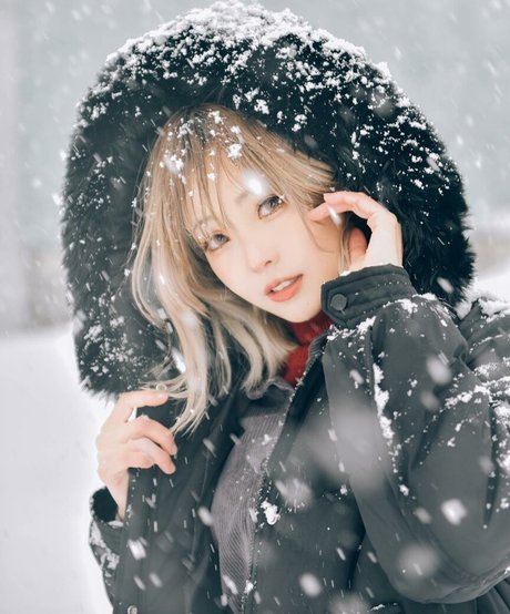 Ely Cosplay porn actress pics